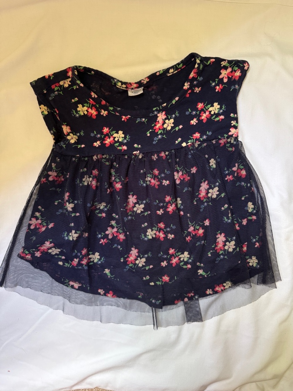 GAP Navy Floral Mesh Overlay Short Sleeve Tee size 4